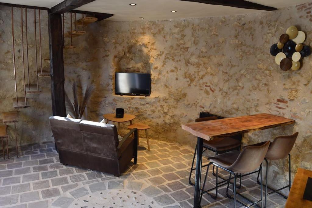 Tour Medievale Fortifiee Entierement Restaure Saint-Sever (Landes) Exterior foto